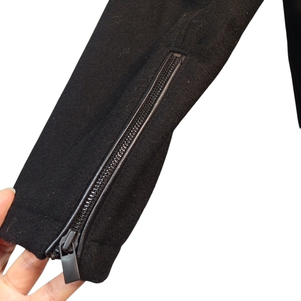 Great pre-owned condition.Black color.Wool blend.Double breasted.Size: XLP - Picture 7 of 10